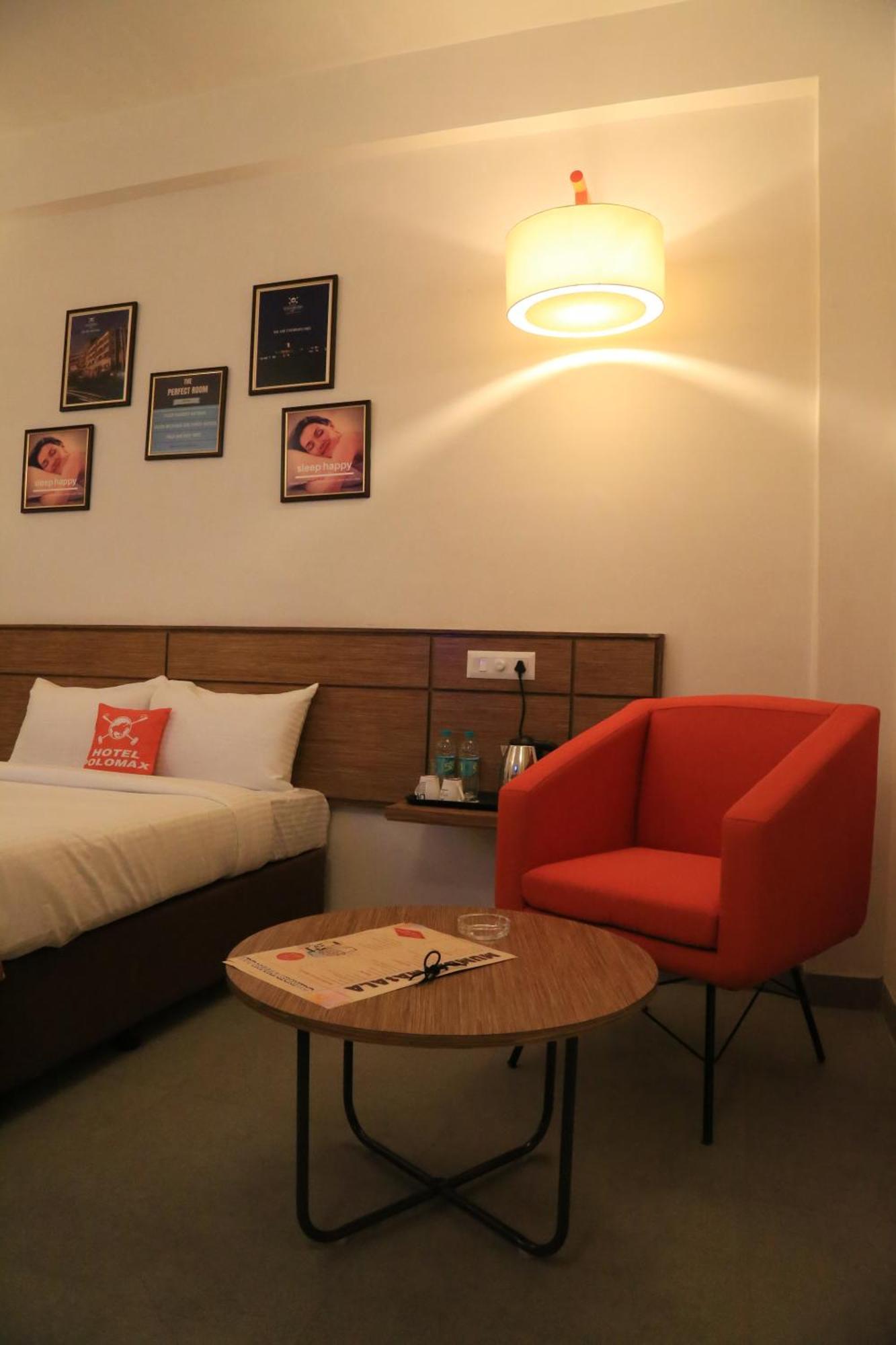 Max Hotels Jabalpur Quarto foto