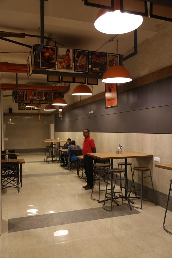 Max Hotels Jabalpur Exterior foto