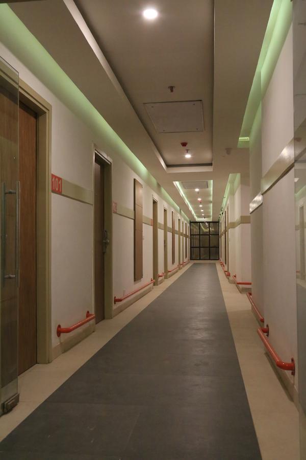 Max Hotels Jabalpur Exterior foto